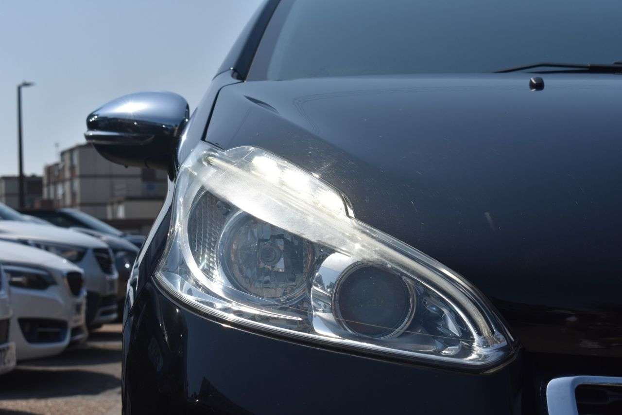 2014 PEUGEOT 208 2014 PEUGEOT 208