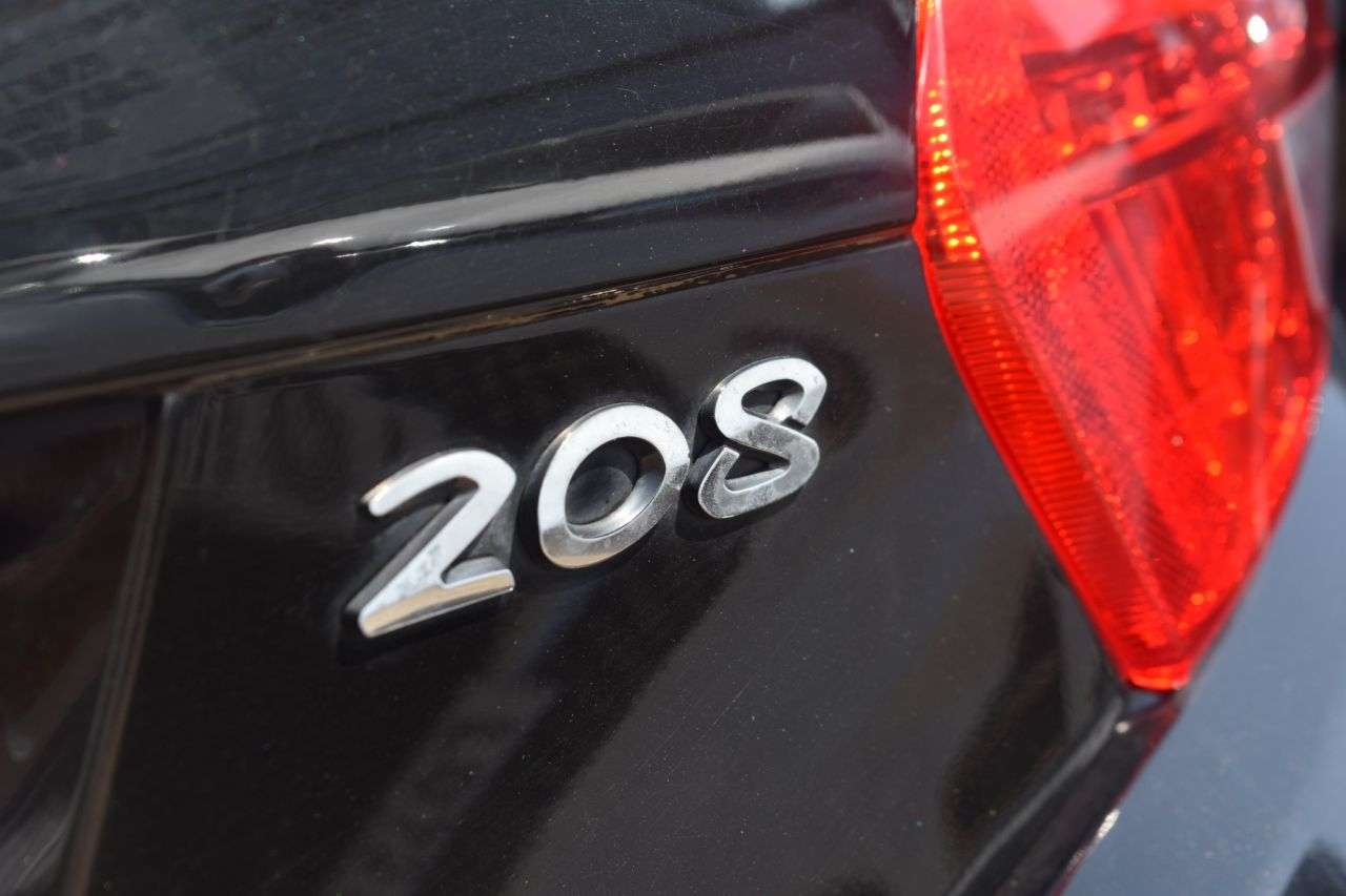 2014 PEUGEOT 208 2014 PEUGEOT 208