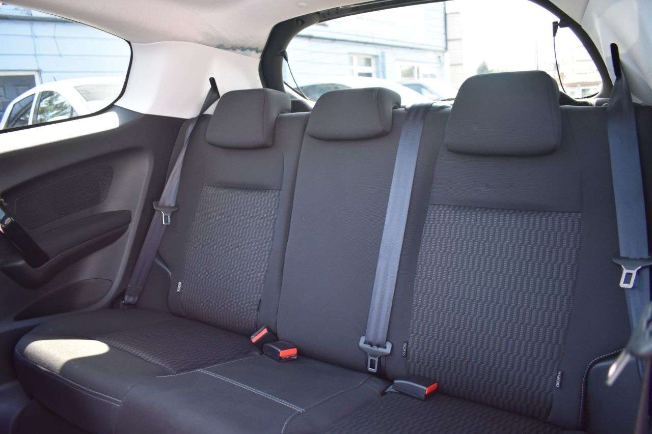 2014 PEUGEOT 208 2014 PEUGEOT 208