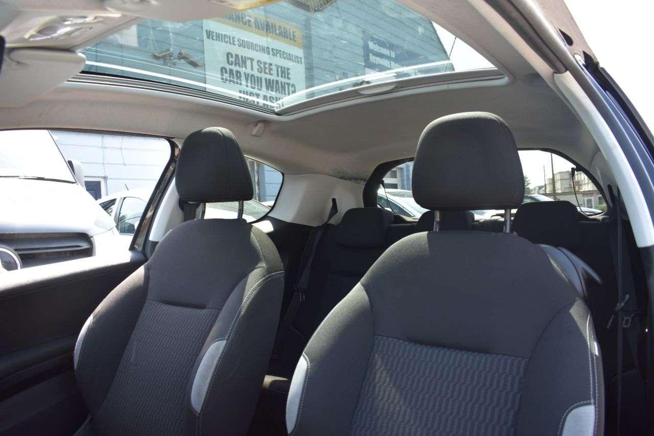 2014 PEUGEOT 208 2014 PEUGEOT 208