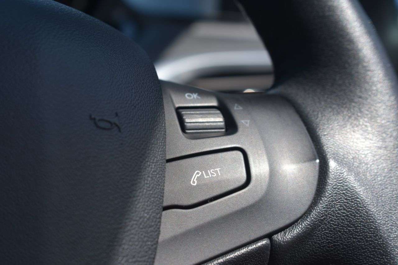 2014 PEUGEOT 208 2014 PEUGEOT 208