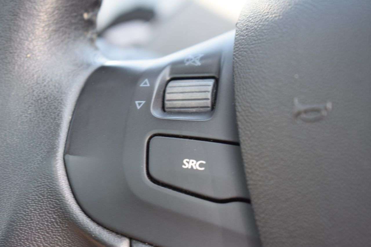 2014 PEUGEOT 208 2014 PEUGEOT 208