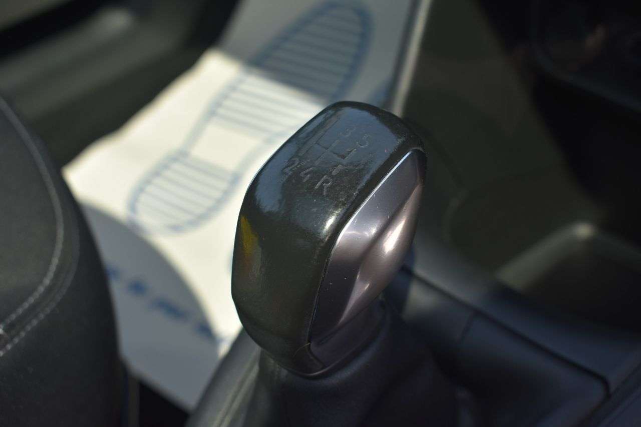 2014 PEUGEOT 208 2014 PEUGEOT 208