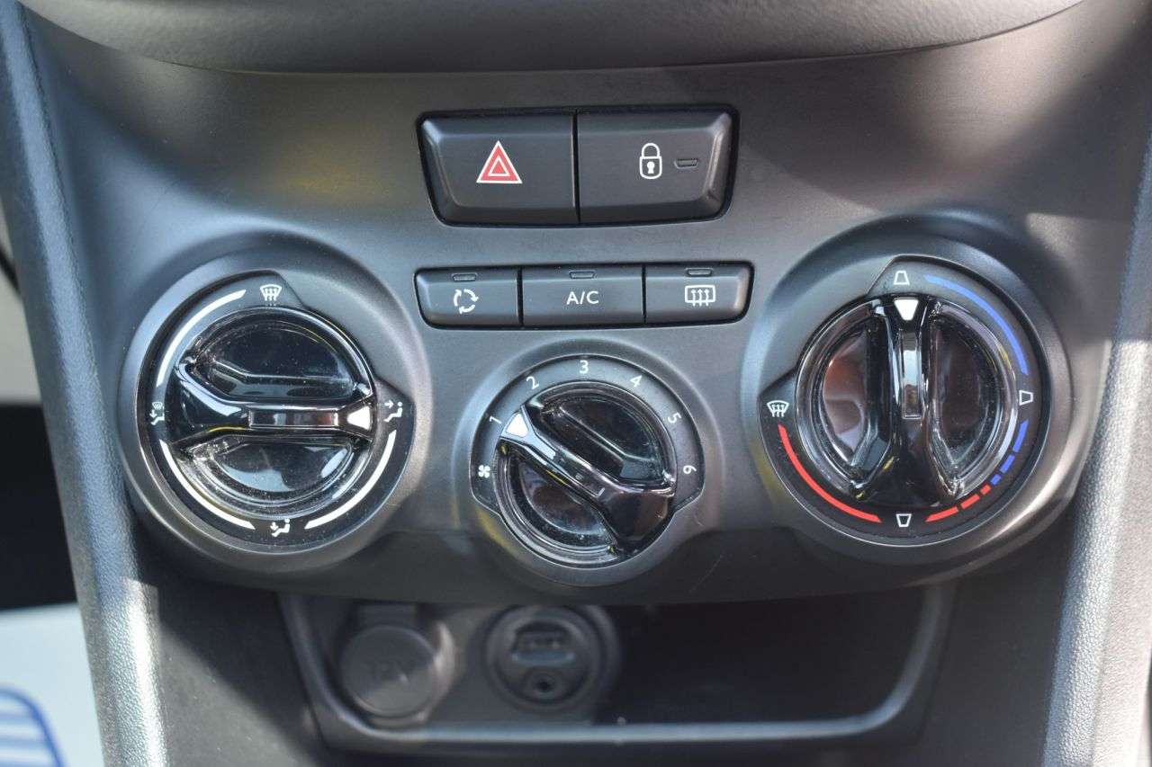 2014 PEUGEOT 208 2014 PEUGEOT 208