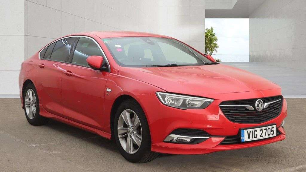 A 2018 VAUXHALL INSIGNIA 1.6 Turbo D ecoTEC BlueInjection SRi VX Line Nav Grand Sport 5dr Diesel Man A 2018 VAUXHALL INSIGNIA 1.6 Turbo D ecoTEC BlueInjection SRi VX Line Nav Grand Sport 5dr Diesel Man