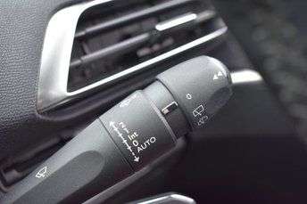 2020 PEUGEOT 5008 2020 PEUGEOT 5008