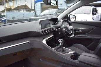 2020 PEUGEOT 5008 2020 PEUGEOT 5008