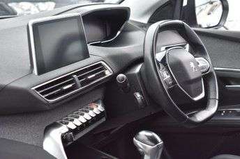 2020 PEUGEOT 5008 2020 PEUGEOT 5008
