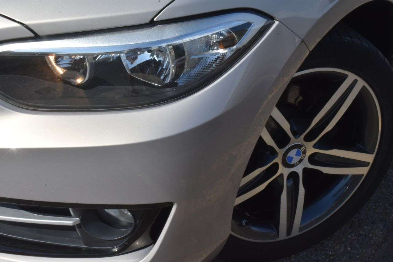 A 2016 BMW 2 SERIES 218I SPORT A 2016 BMW 2 SERIES 218I SPORT