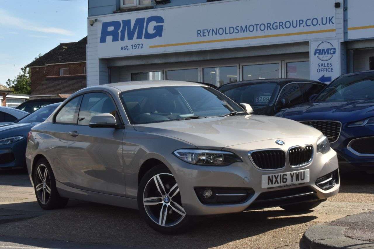 A 2016 BMW 2 SERIES 218I SPORT A 2016 BMW 2 SERIES 218I SPORT