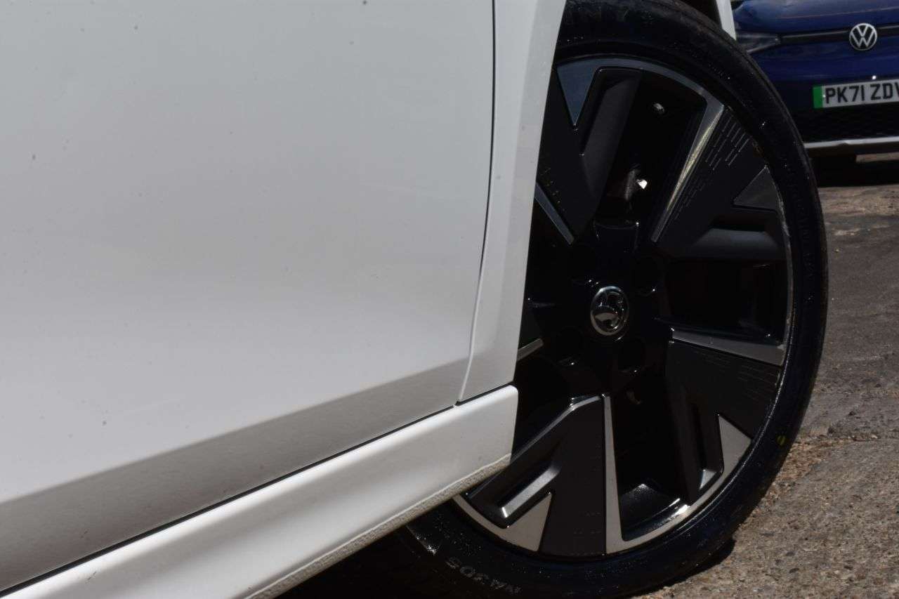 A 2022 VAUXHALL CORSA-E 50kWh Elite Premium Hatchback 5dr Electric Auto | HEATED SEATS | HEATED STE A 2022 VAUXHALL CORSA-E 50kWh Elite Premium Hatchback 5dr Electric Auto | HEATED SEATS | HEATED STE