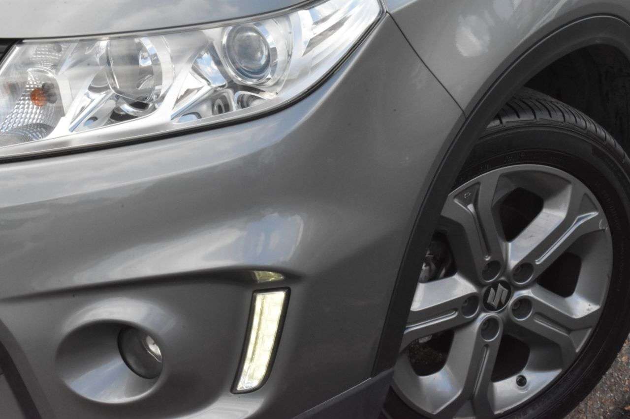 A 2017 SUZUKI VITARA 1.6 SZ-T SUV 5dr Petrol Auto Euro 6 | REVERSE CAMERA | ULEZ | AUTO REVERSE A 2017 SUZUKI VITARA 1.6 SZ-T SUV 5dr Petrol Auto Euro 6 | REVERSE CAMERA | ULEZ | AUTO REVERSE