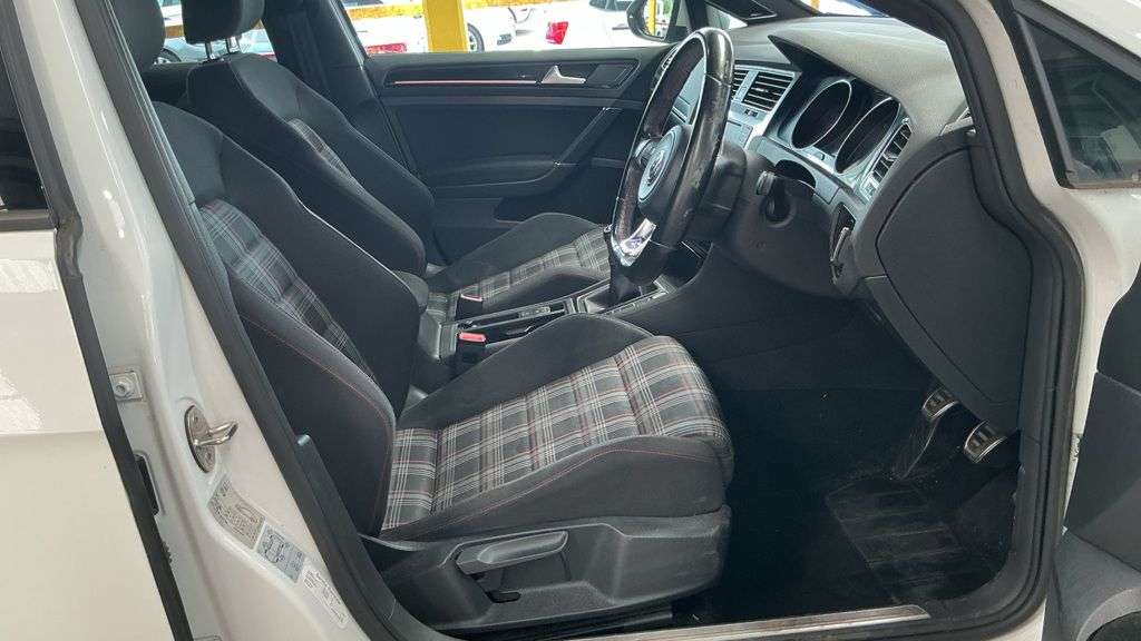 2017 VOLKSWAGEN GOLF 2017 VOLKSWAGEN GOLF