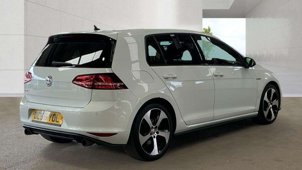 2017 VOLKSWAGEN GOLF 2017 VOLKSWAGEN GOLF