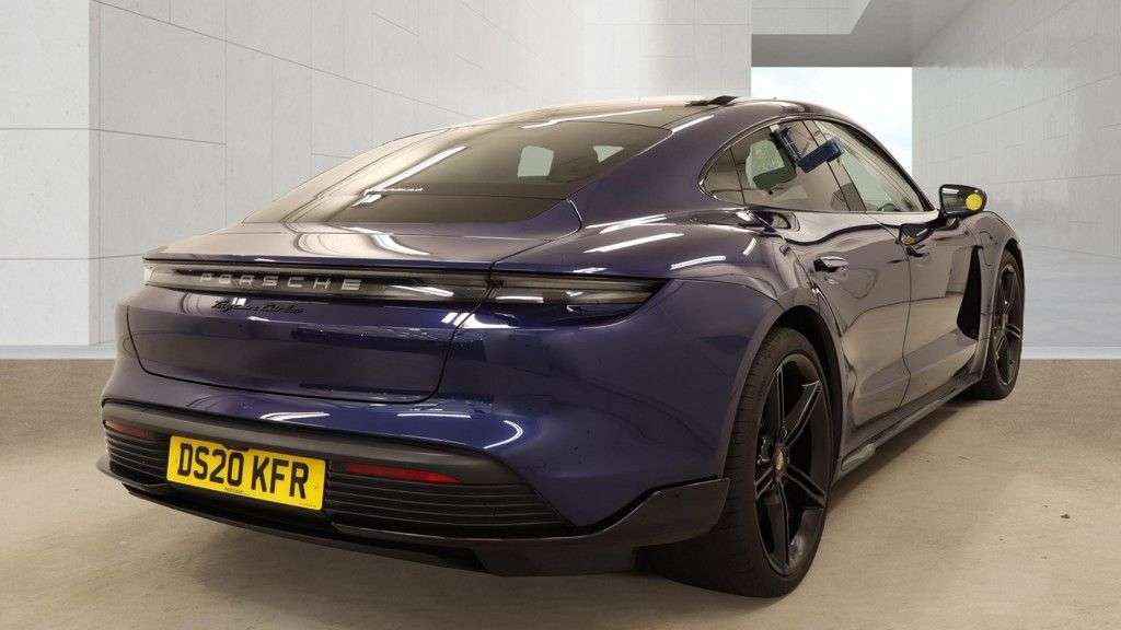 2020 PORSCHE TAYCAN 2020 PORSCHE TAYCAN