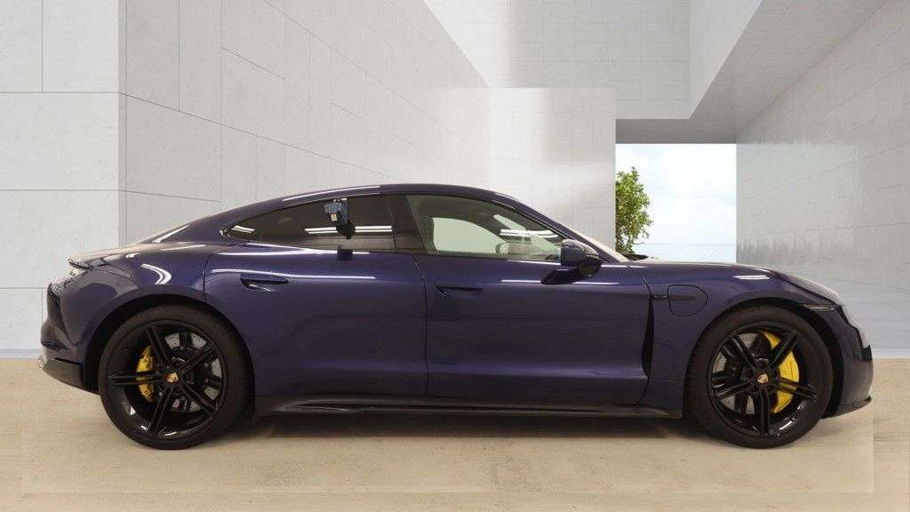2020 PORSCHE TAYCAN 2020 PORSCHE TAYCAN