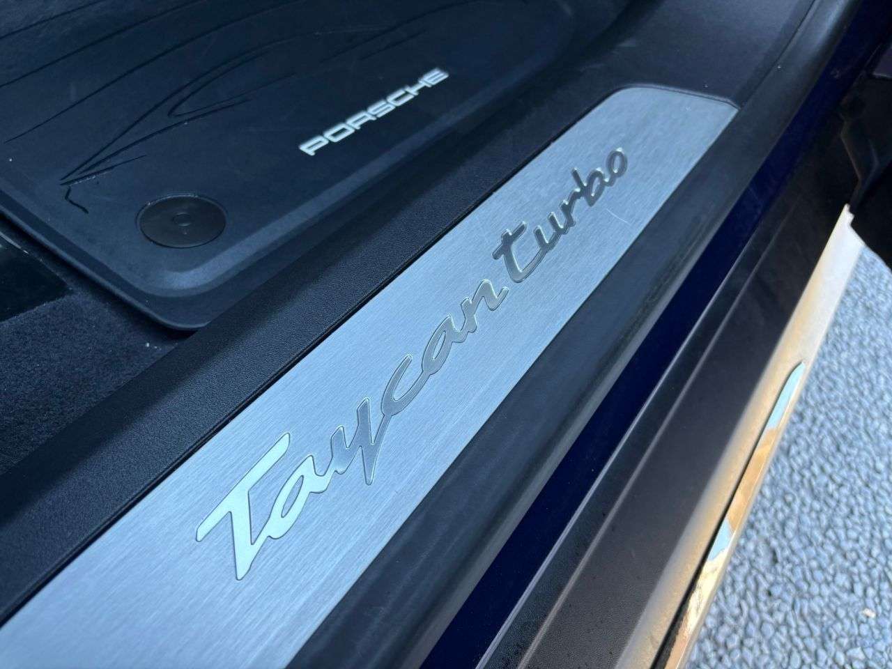 2020 PORSCHE TAYCAN 2020 PORSCHE TAYCAN