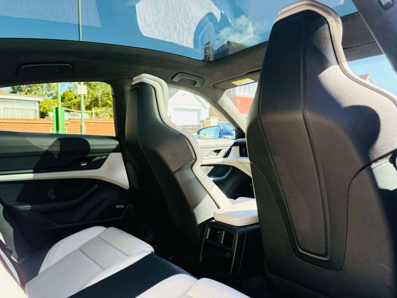 2020 PORSCHE TAYCAN 2020 PORSCHE TAYCAN