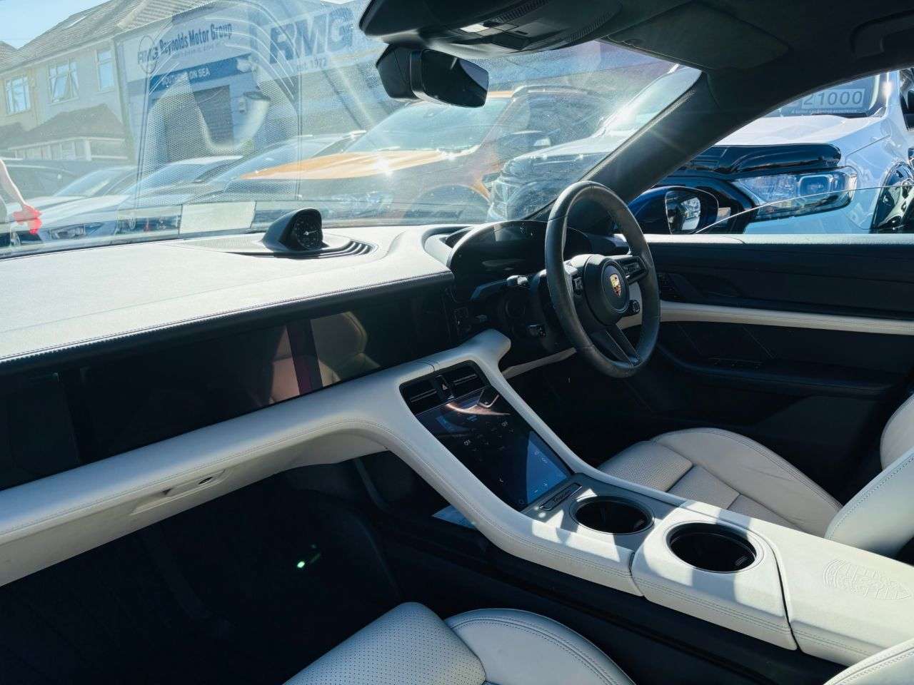 2020 PORSCHE TAYCAN 2020 PORSCHE TAYCAN