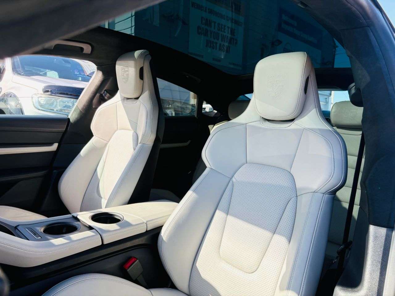 2020 PORSCHE TAYCAN 2020 PORSCHE TAYCAN