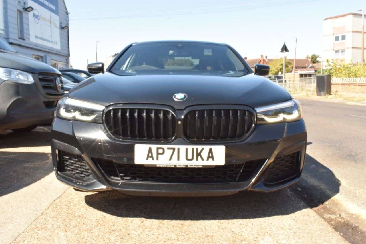 A 2021 BMW 5 SERIES 3.0 530d MHT M Sport Saloon 4dr Diesel Hybrid Steptronic xDrive Euro 6 (s/s A 2021 BMW 5 SERIES 3.0 530d MHT M Sport Saloon 4dr Diesel Hybrid Steptronic xDrive Euro 6 (s/s