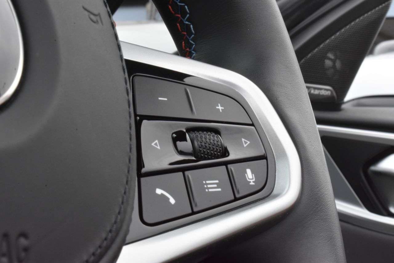 2025 BMW M4 2025 BMW M4
