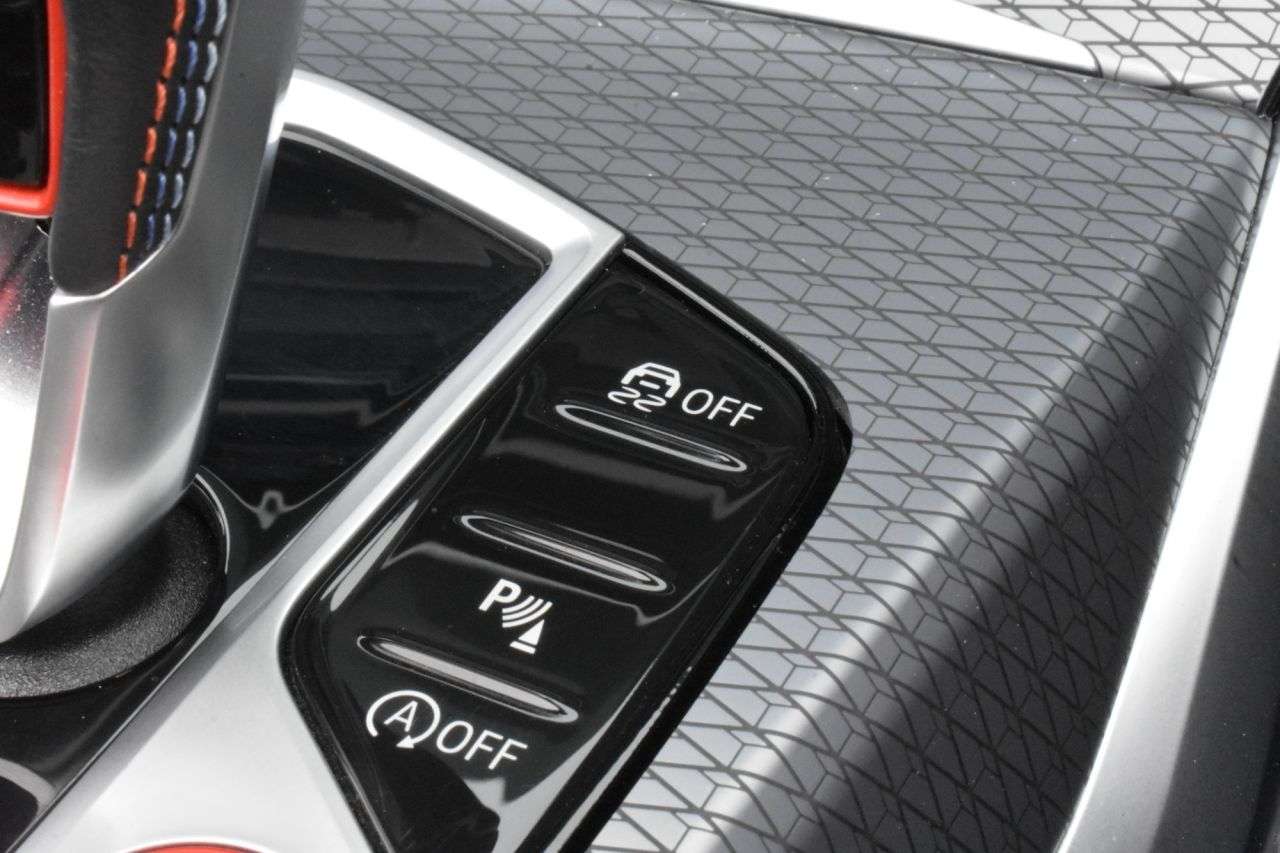 2025 BMW M4 2025 BMW M4