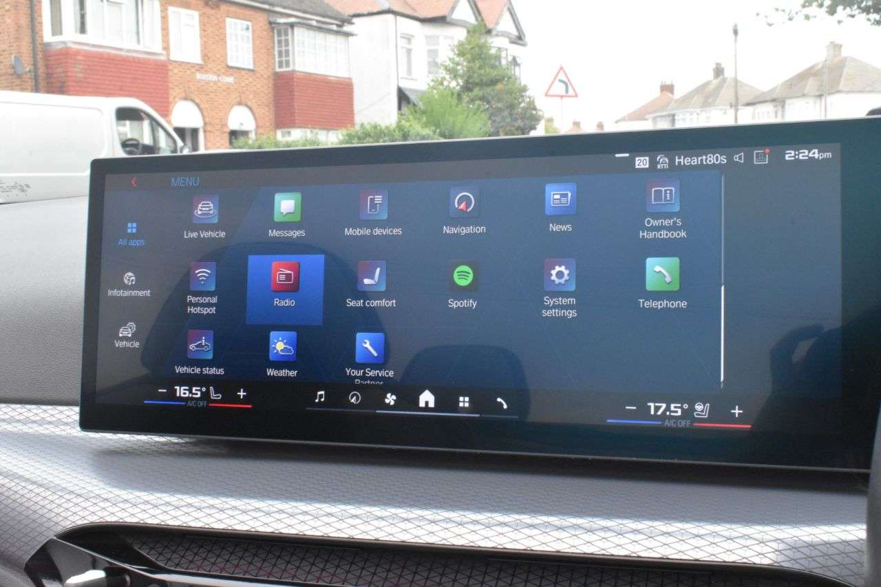 2025 BMW M4 2025 BMW M4