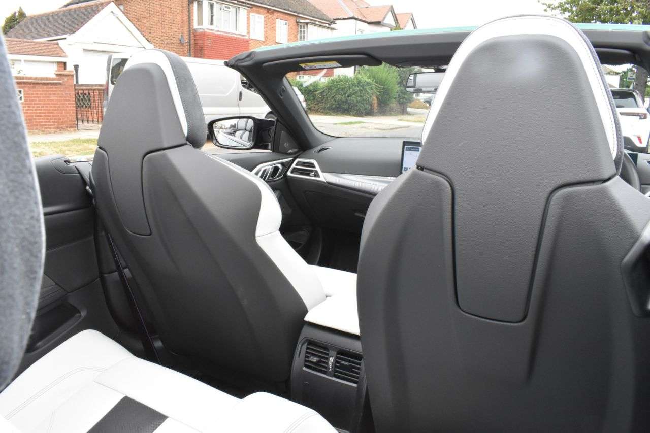 2025 BMW M4 2025 BMW M4