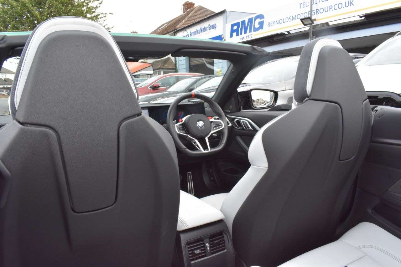 2025 BMW M4 2025 BMW M4