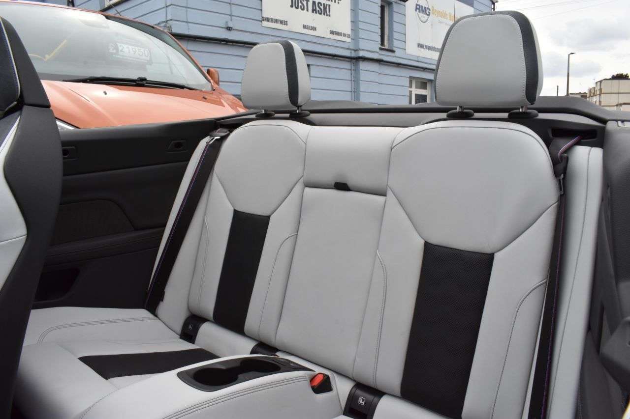 2025 BMW M4 2025 BMW M4