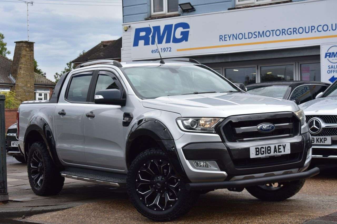 A 2018 FORD RANGER NO VAT RAPTOR STYLE GLOSS BLACK BODY KIT and GRILL 20 inch BLACK ALLOYS 3.2 A 2018 FORD RANGER NO VAT RAPTOR STYLE GLOSS BLACK BODY KIT and GRILL 20 inch BLACK ALLOYS 3.2