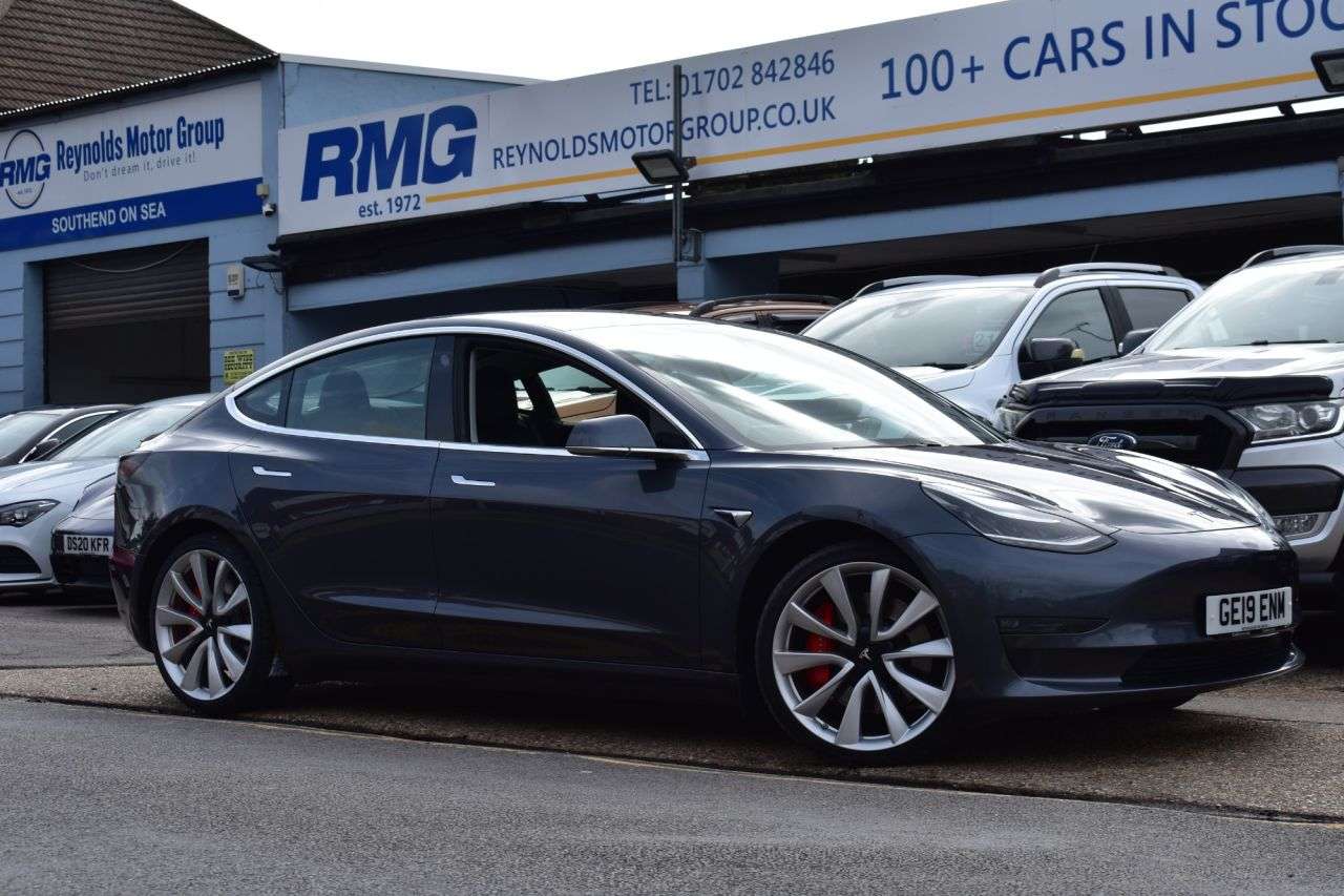 A 2019 TESLA MODEL 3 (Dual Motor) Performance Saloon 4dr Electric Auto 4WDE (Performance Upgrade A 2019 TESLA MODEL 3 (Dual Motor) Performance Saloon 4dr Electric Auto 4WDE (Performance Upgrade