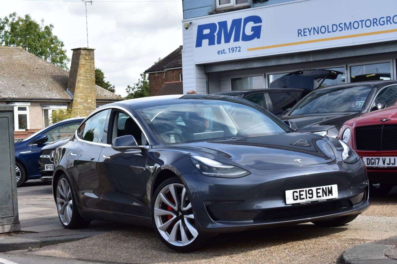 A 2019 TESLA MODEL 3 (Dual Motor) Performance Saloon 4dr Electric Auto 4WDE (Performance Upgrade A 2019 TESLA MODEL 3 (Dual Motor) Performance Saloon 4dr Electric Auto 4WDE (Performance Upgrade