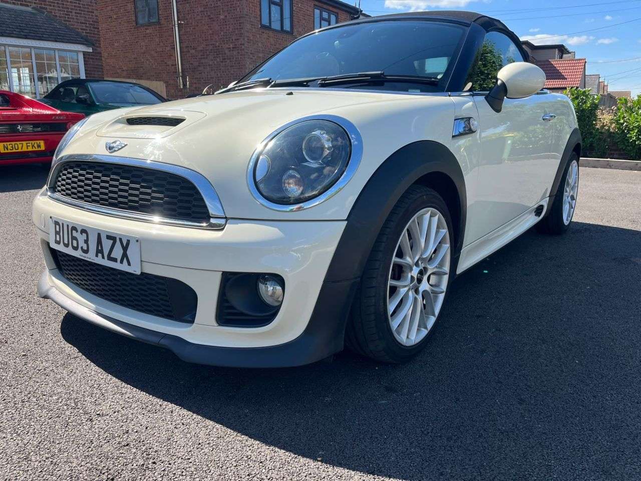 A 2013 MINI ROADSTER 1.6 Cooper S Coupe Convertible 2dr Petrol Manual 184ps VERY GOOD SERVICE HI A 2013 MINI ROADSTER 1.6 Cooper S Coupe Convertible 2dr Petrol Manual 184ps VERY GOOD SERVICE HI