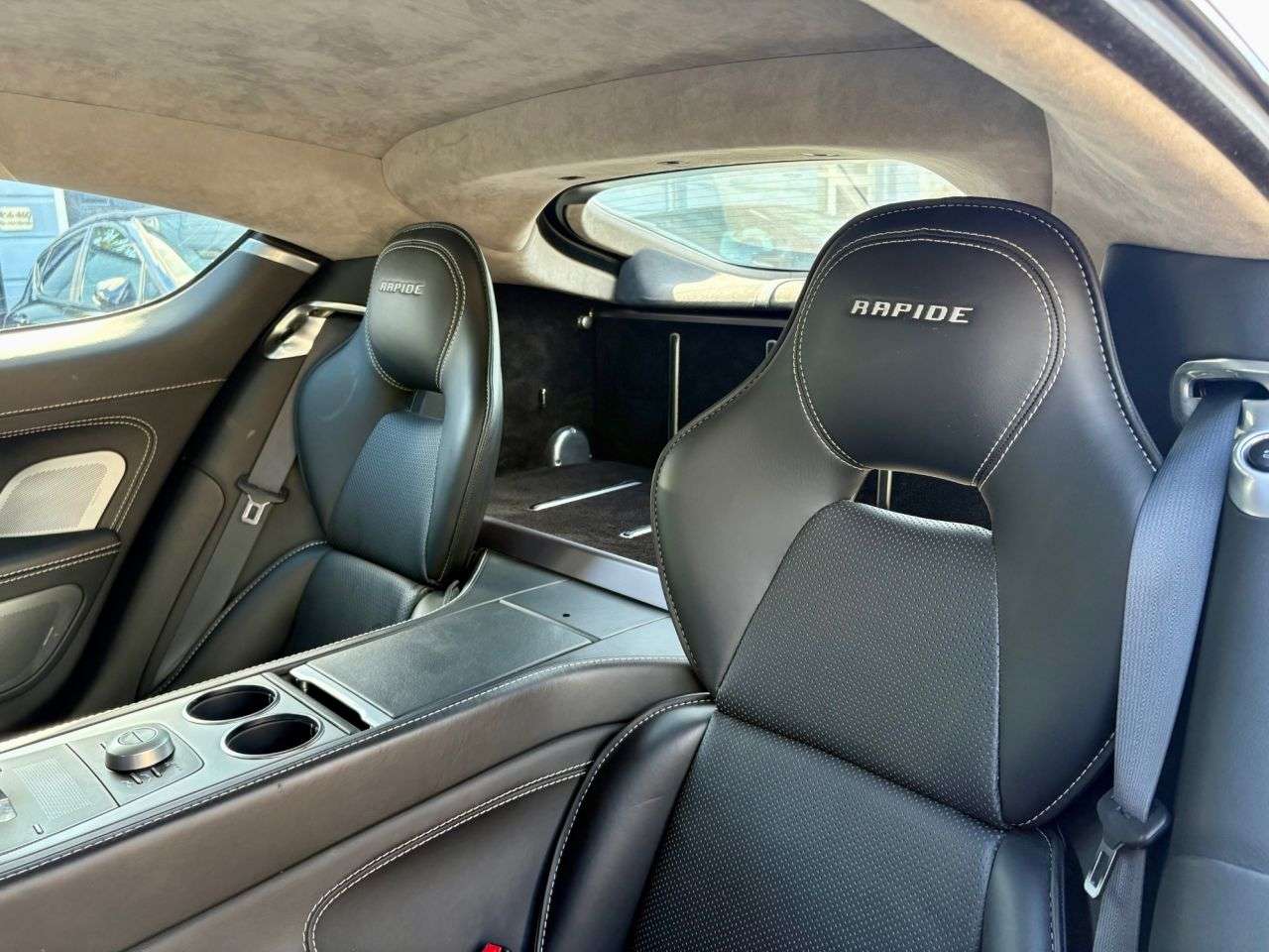 2011 ASTON MARTIN RAPIDE 2011 ASTON MARTIN RAPIDE