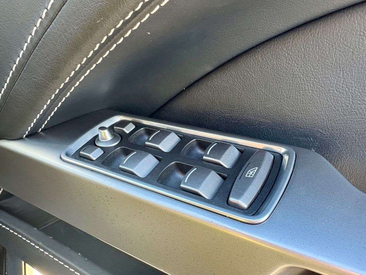 2011 ASTON MARTIN RAPIDE 2011 ASTON MARTIN RAPIDE
