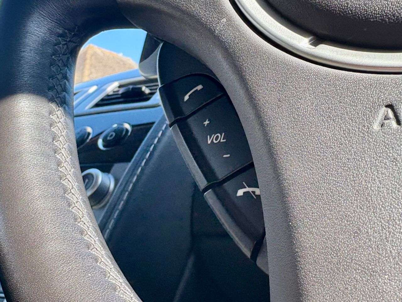 2011 ASTON MARTIN RAPIDE 2011 ASTON MARTIN RAPIDE