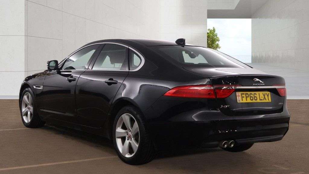 A 2016 JAGUAR XF 2.0d Portfolio Saloon 4dr Diesel Auto Euro 6 | 2 KEYS | REAR VIEW CAMERA | A 2016 JAGUAR XF 2.0d Portfolio Saloon 4dr Diesel Auto Euro 6 | 2 KEYS | REAR VIEW CAMERA |