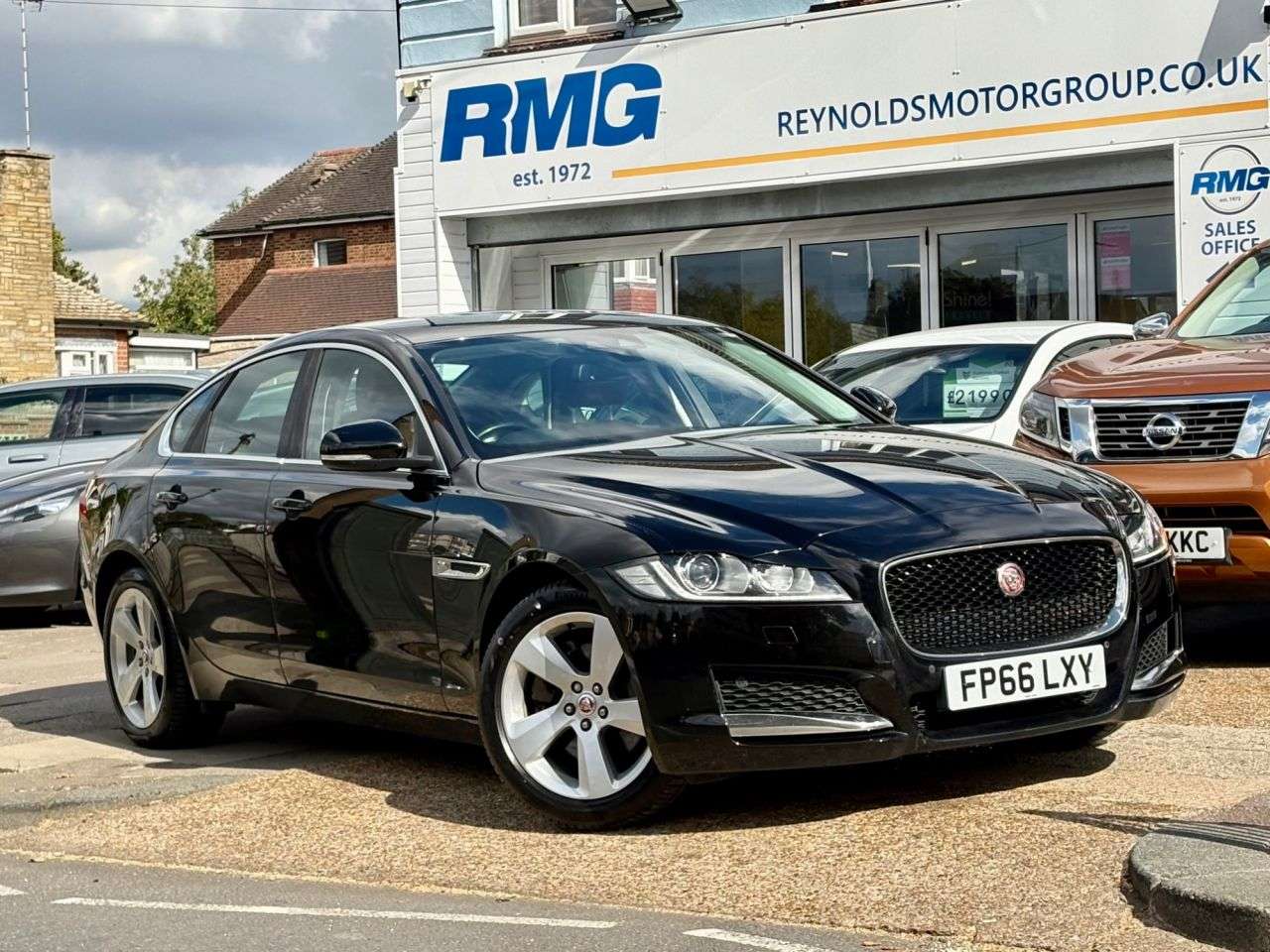 A 2016 JAGUAR XF 2.0d Portfolio Saloon 4dr Diesel Auto Euro 6 | 2 KEYS | REAR VIEW CAMERA | A 2016 JAGUAR XF 2.0d Portfolio Saloon 4dr Diesel Auto Euro 6 | 2 KEYS | REAR VIEW CAMERA |