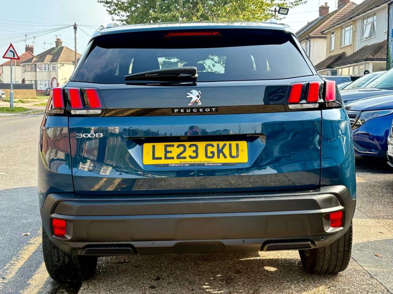 2023 PEUGEOT 3008 2023 PEUGEOT 3008