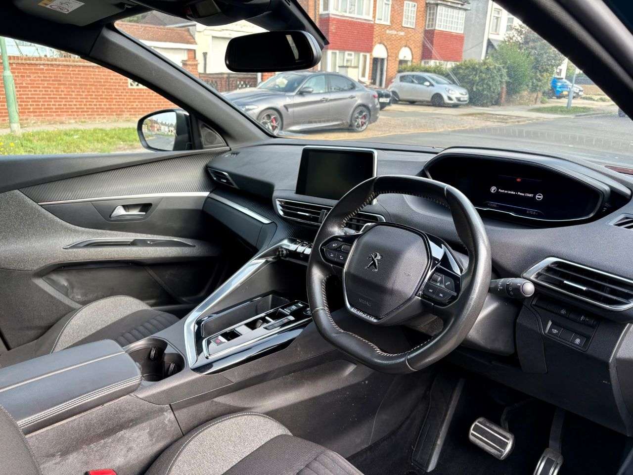 2023 PEUGEOT 3008 2023 PEUGEOT 3008