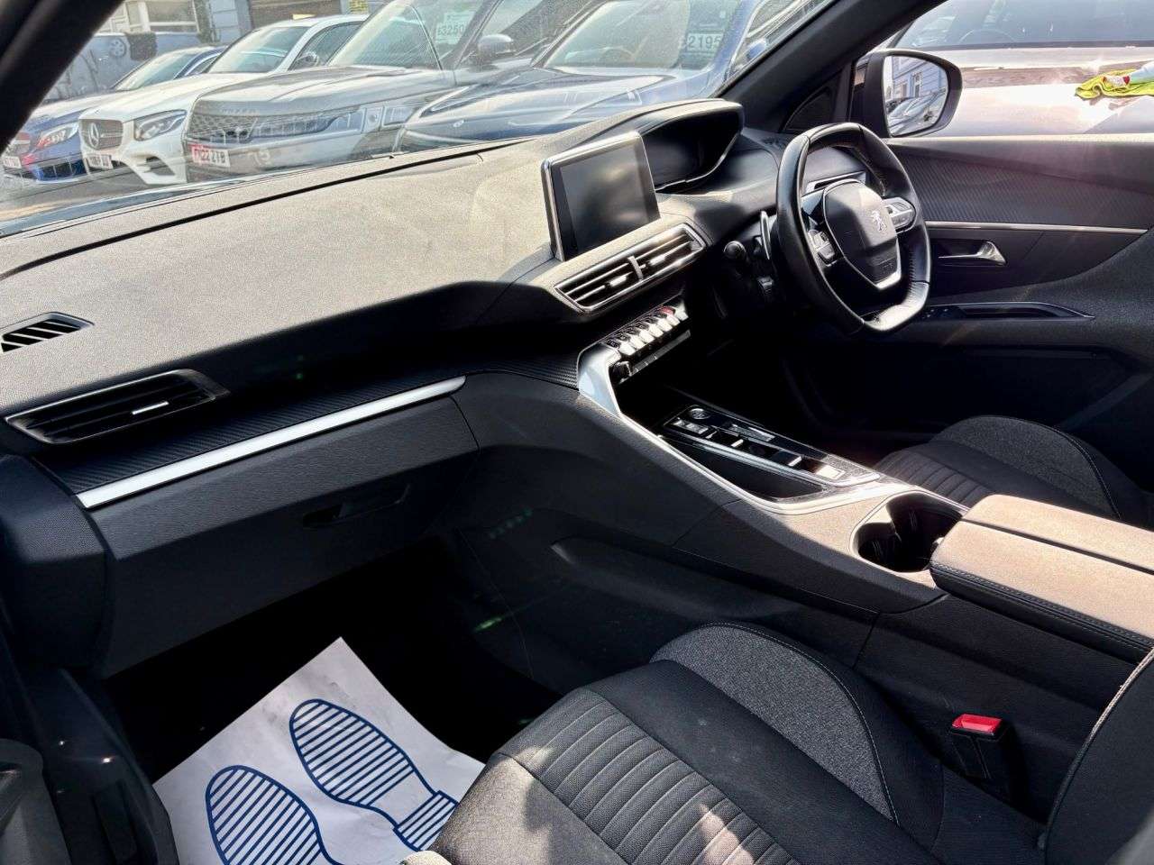 2023 PEUGEOT 3008 2023 PEUGEOT 3008