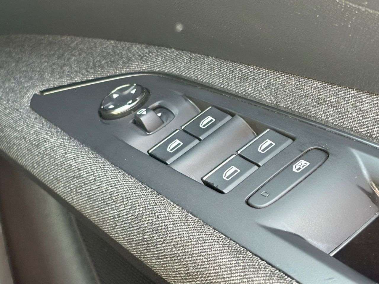 2023 PEUGEOT 3008 2023 PEUGEOT 3008