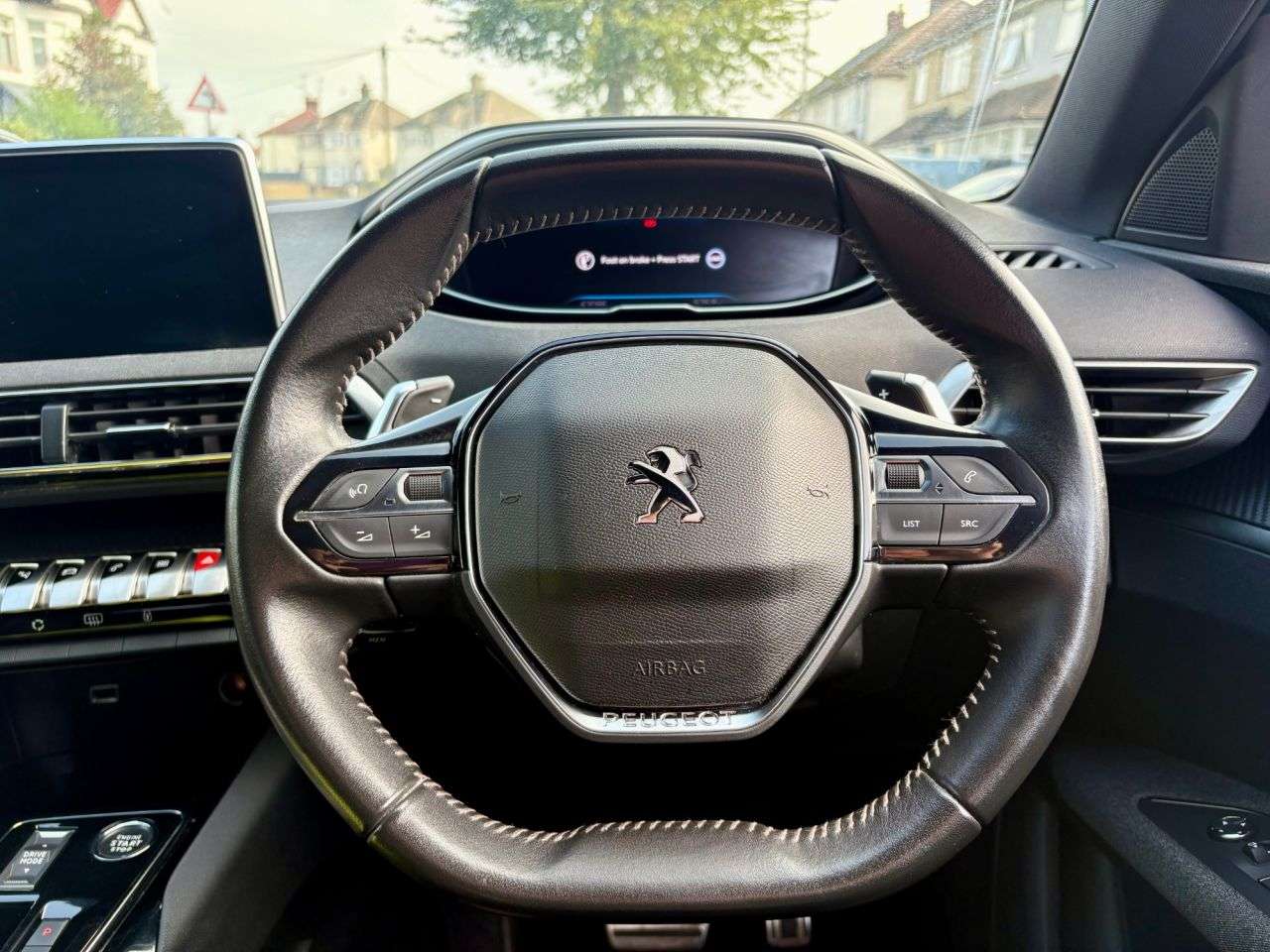 2023 PEUGEOT 3008 2023 PEUGEOT 3008