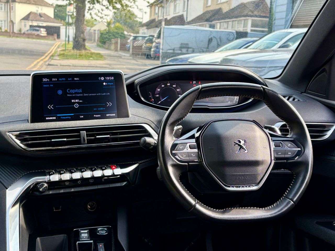 2023 PEUGEOT 3008 2023 PEUGEOT 3008