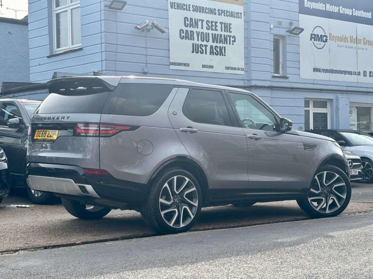 A 2020 LAND ROVER DISCOVERY 2.0 SD4 HSE Luxury SUV 5dr Diesel Auto 4WD Euro 6 | SAT NAV | REAR VIEW CAM A 2020 LAND ROVER DISCOVERY 2.0 SD4 HSE Luxury SUV 5dr Diesel Auto 4WD Euro 6 | SAT NAV | REAR VIEW CAM