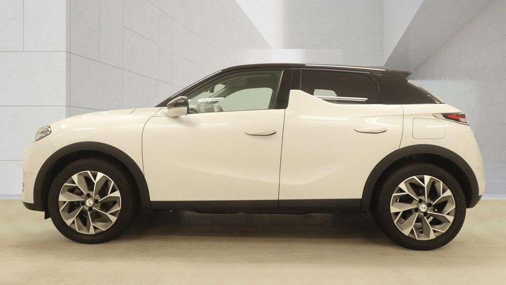 2021 DS AUTOMOBILES 4 2021 DS AUTOMOBILES 4