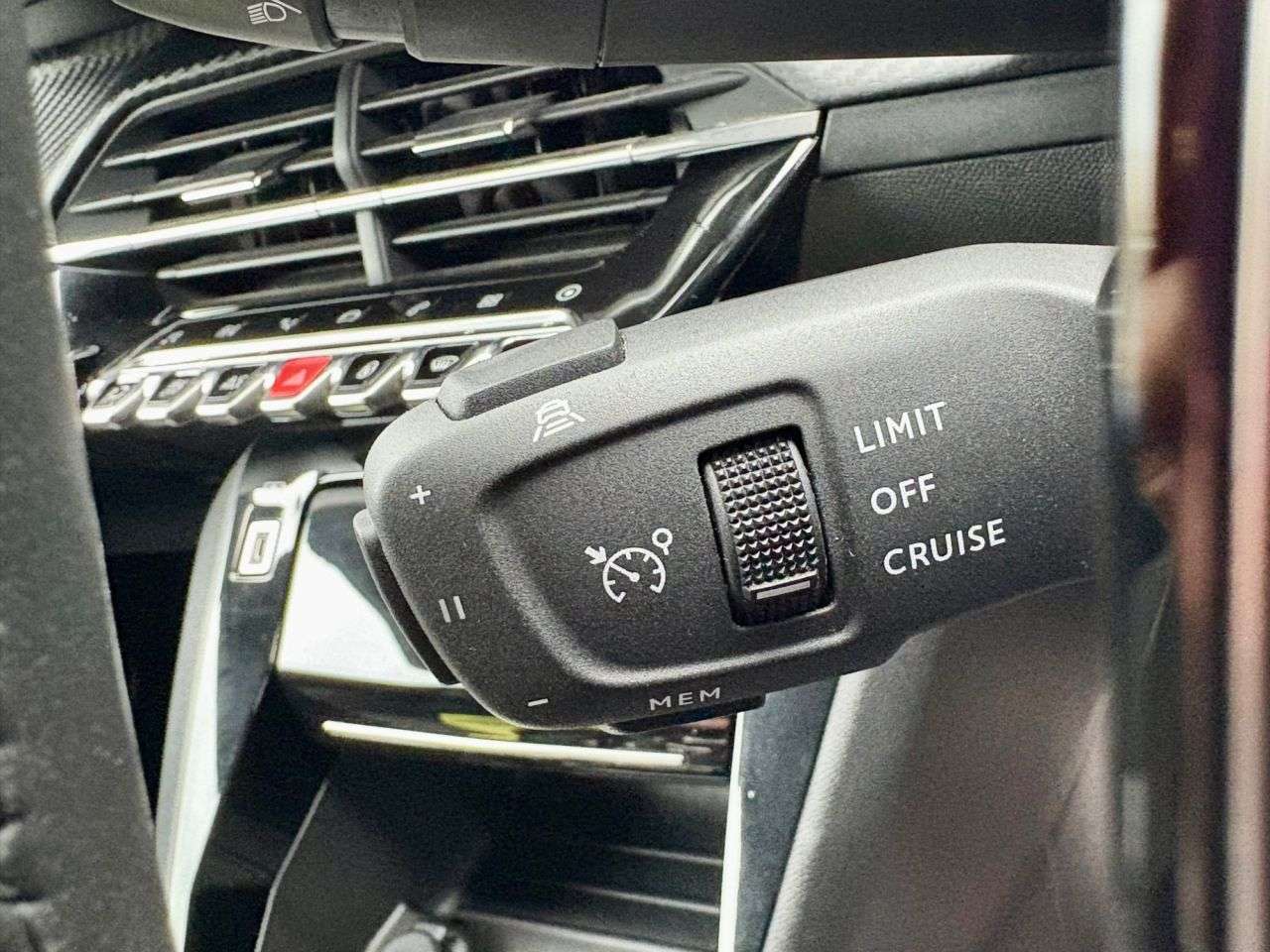 2022 PEUGEOT E-208 2022 PEUGEOT E-208