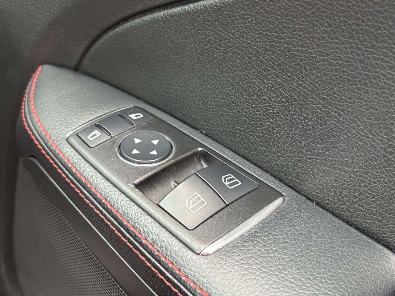 2012 MERCEDES-BENZ SLK 2012 MERCEDES-BENZ SLK